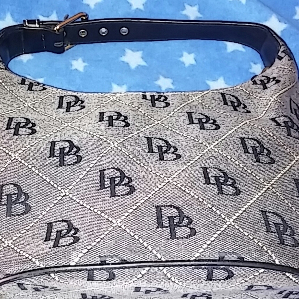 Dooney & Bourke Purse